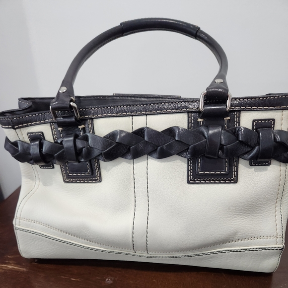 Coach handbag - Picture 1 of 7